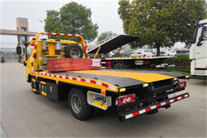 昆明道路救援拖车报价