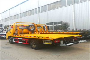 昆明附近拖车救援搭电